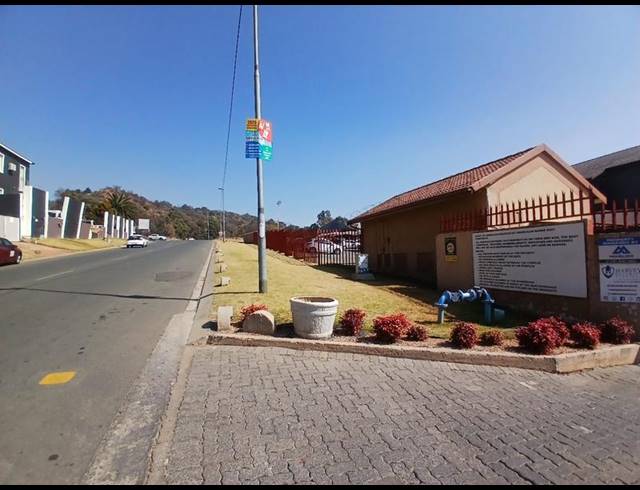 2 BEDROOM APARTMENT FOR SALE IN ALAN MANOR